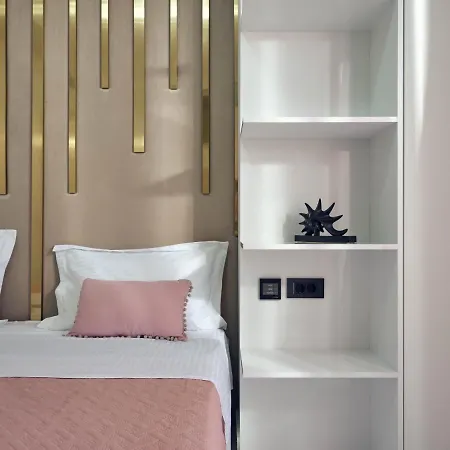 Savvas & Joanna Boutique Apartament *
