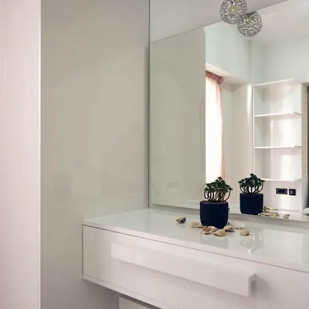 Savvas & Joanna Boutique *