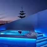 Savvas & Joanna Boutique Apartament *