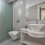 Savvas & Joanna Boutique * Laganas