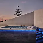 Savvas & Joanna Boutique Apartament *