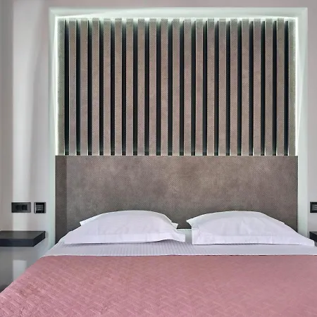 Savvas & Joanna Boutique *